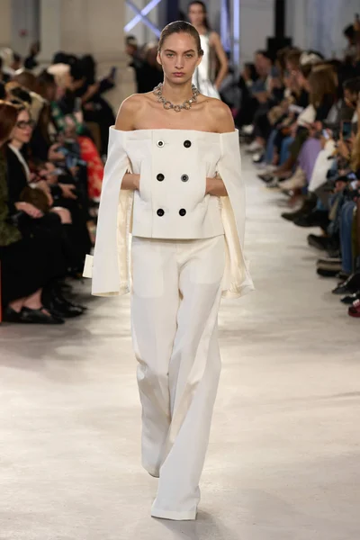 Look 38